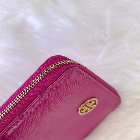 Tory Burch Zip Wallet Keychain - Picture 10 of 12